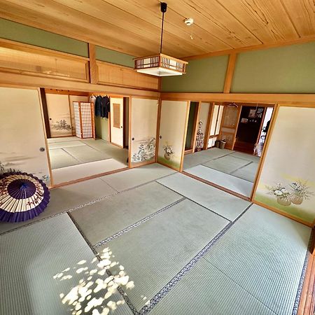 青森伝統芸能を楽しめる繭子の宿 Hachinohe Exterior foto