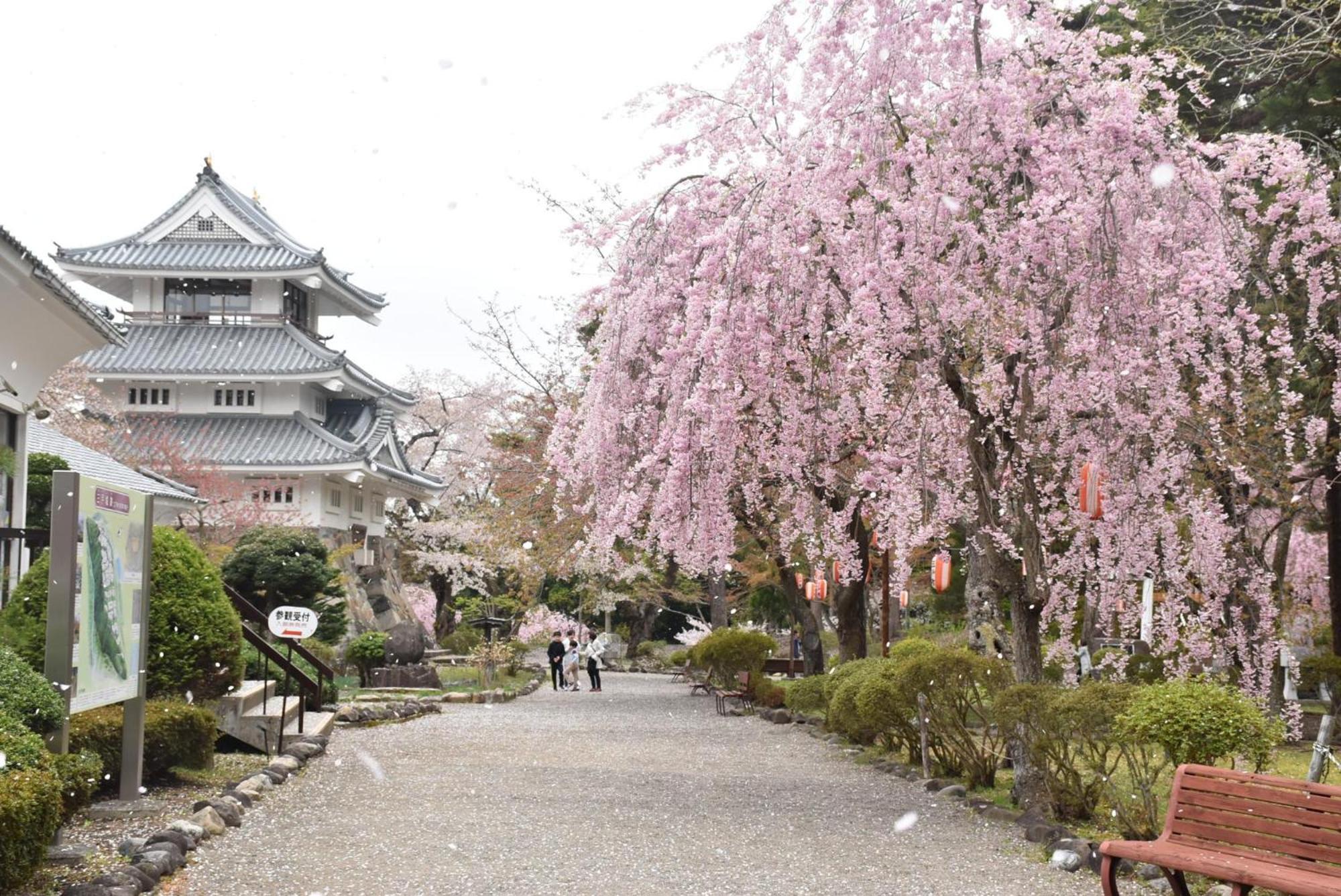 青森伝統芸能を楽しめる繭子の宿 Hachinohe Exterior foto